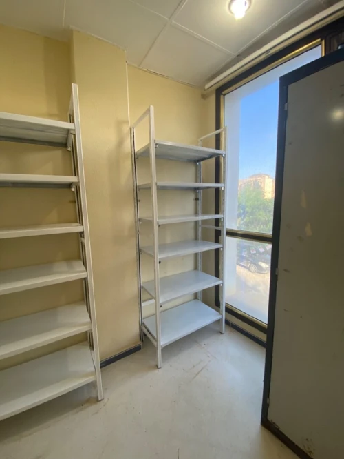 ETAGERE ET RAYONNAGE MÉTALLIQUE 
