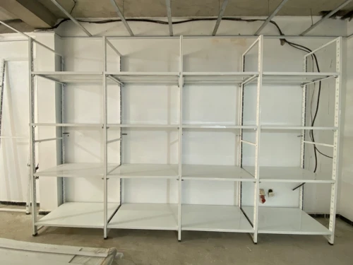 ETAGERE ET RAYONNAGE MÉTALLIQUE 
