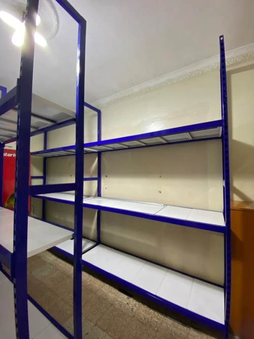 ETAGERE ET RAYONNAGE MÉTALLIQUE 