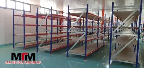 Rayonnage en métal, Étagère métallique, Élément en métal 