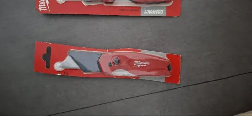 Milwaukee usa fast back utility knife