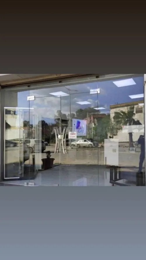 Montage et séparation/ réparation de verre vitrine cabine balcon bureau