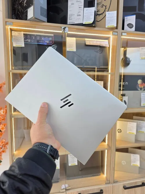 HP EliteBook 8 G1i 14 Ultra 7 265H