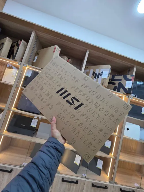 MSI Vector 16 HX AI A2XWHG  Ultra 7 255HX