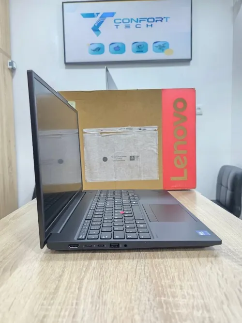 Lenovo ThinkPad P16s Gen 3 ULTRA 5 125H