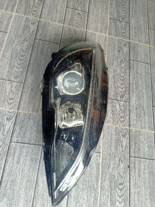 Phare Peugeot 308