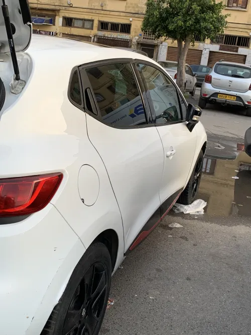 Renault Clio 4 2013 Exception