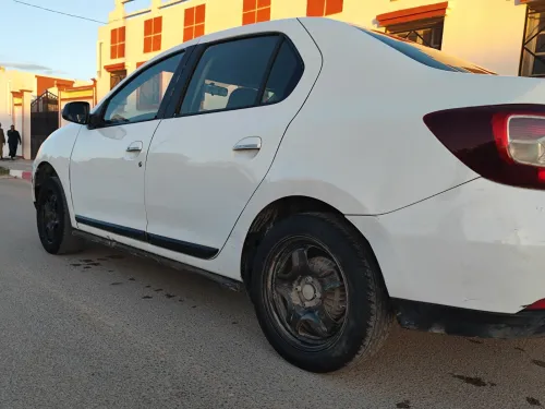 Renault سيمبول 2015 لاتوات