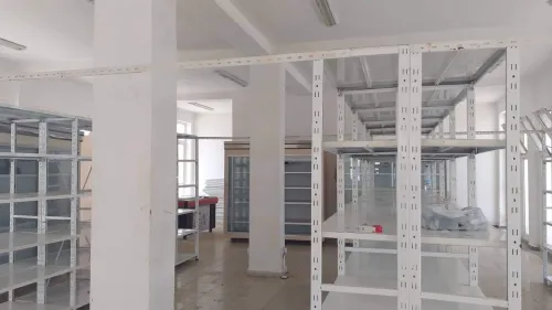 Étagère rayonnage léger archive stock magasin