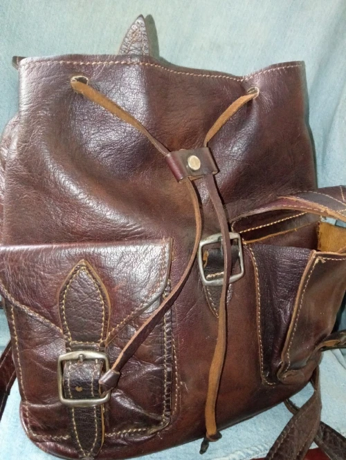 Superbe sac à dos vintage en cuir