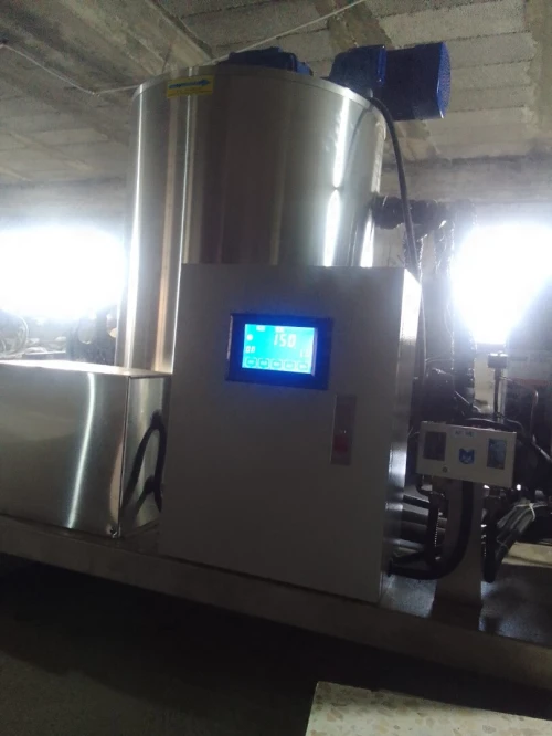 ألة صناعة الثلج machine de glace en écailles