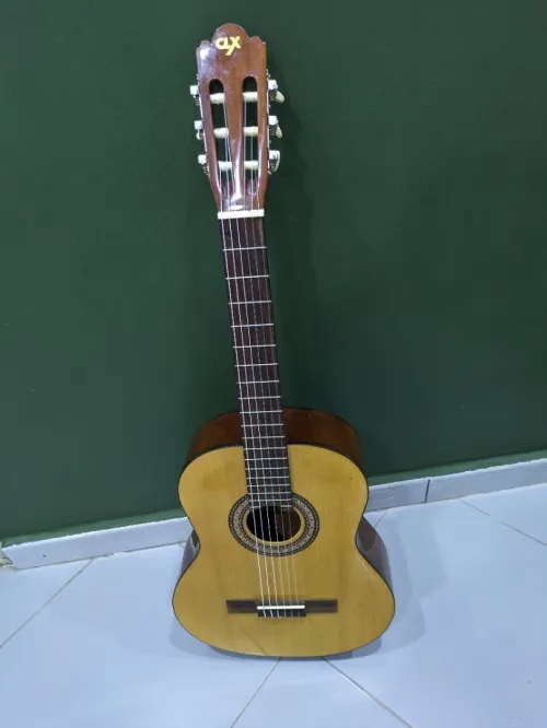 Guitare classique CLX