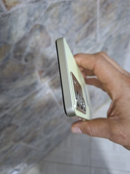 Realmi C75