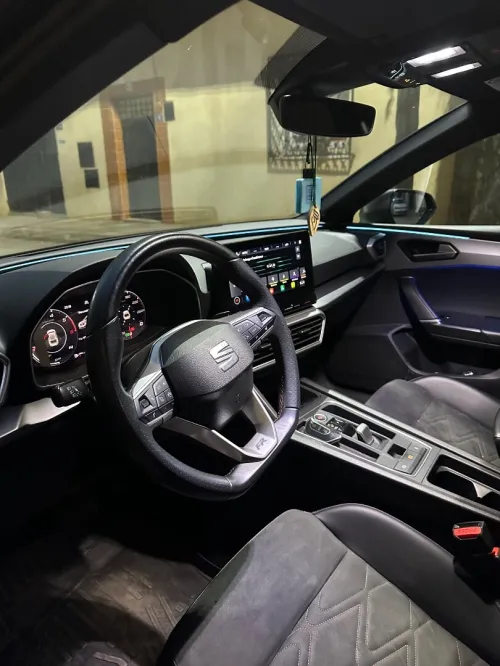 Seat Leon 2024 fR beats la Foll option