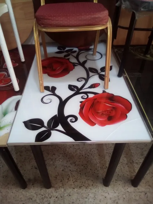Tables et chaises طاولة طابلة و كراسي 