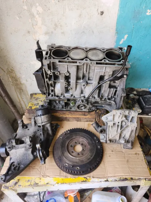 Demi moteur Peugeot 1.4 essence 