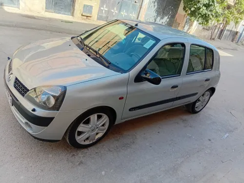 Renault Clio 2 1998 Initial