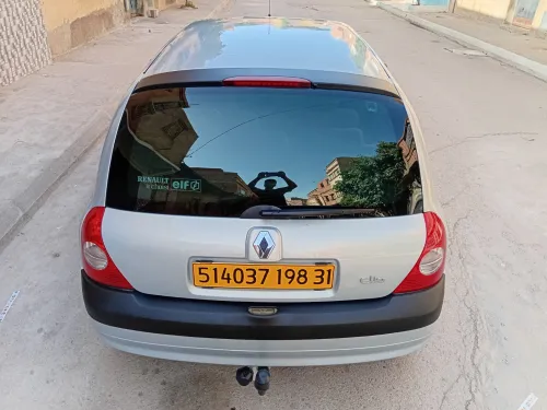 Renault Clio 2 1998 Initial