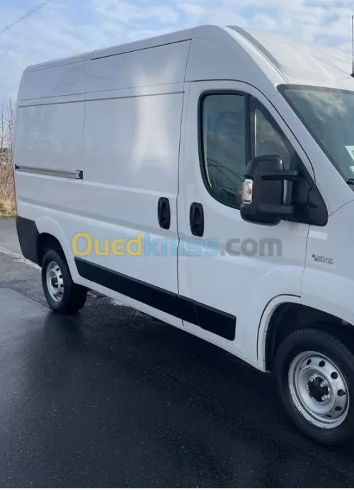نقل عمومي للبضائع عبر كل الطرقات | Transport Public de Marchandises
