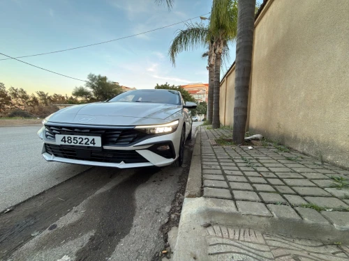 Hyundai Elantra 2025 Luxury