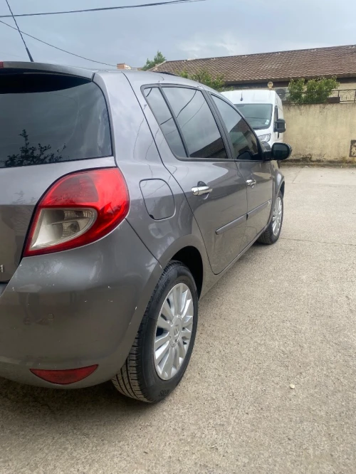 Renault Clio 3 2011 Night and Day