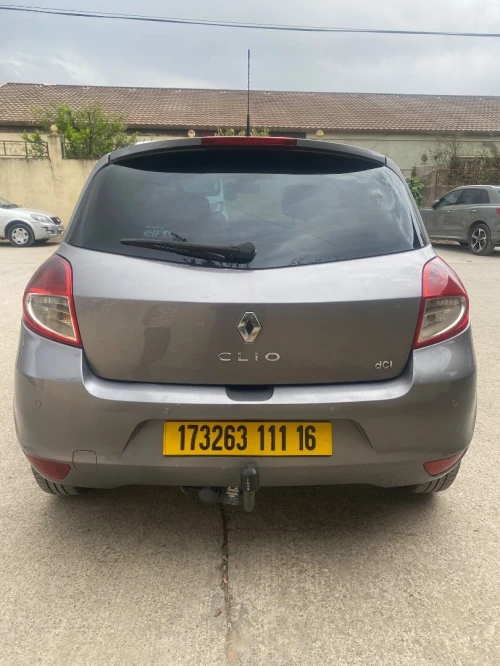Renault Clio 3 2011 Night and Day