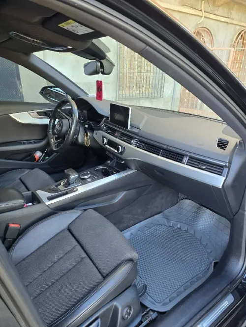 Audi A4 2017 S Line +