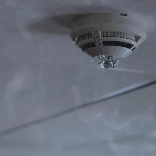 Installation Détection Incendie & Systèmes de Désenfumage (Normes de Sécurité)