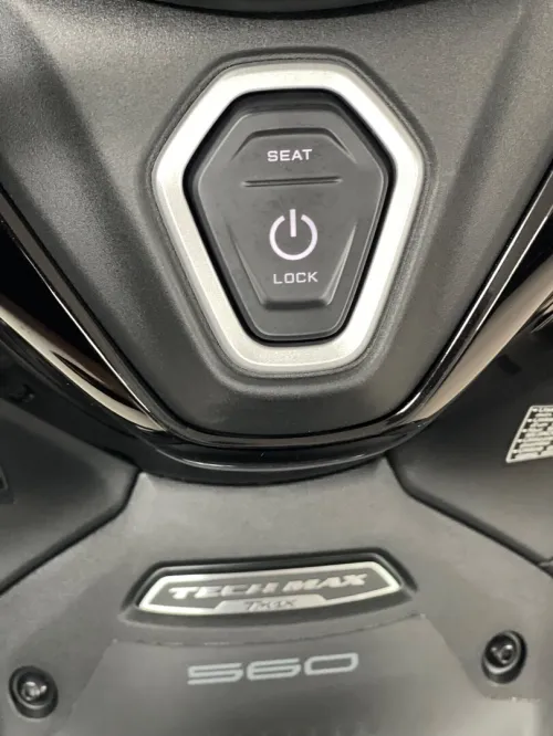 Yamaha Tmax Tech max Dark magma 2025