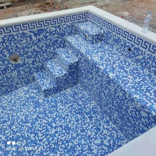 Faïence piscine et mosaïque