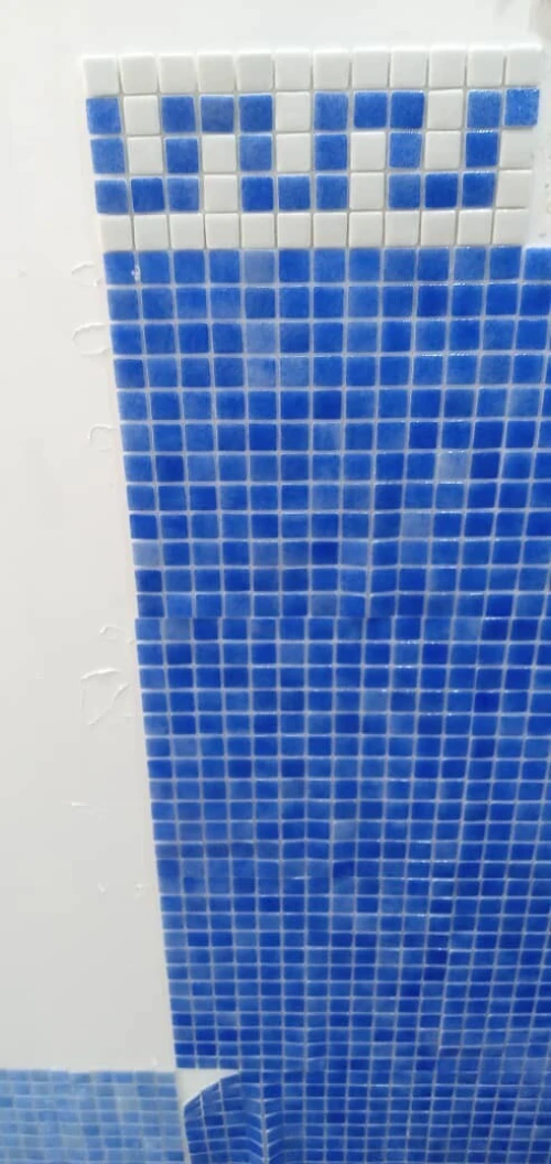 Faïence piscine et mosaïque