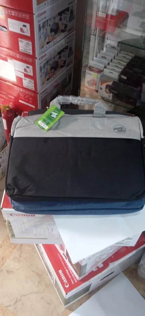 SACOSHE POUR LAPTOP ET SAC A DOS