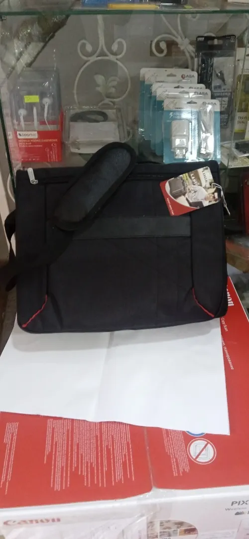 SACOSHE POUR LAPTOP ET SAC A DOS