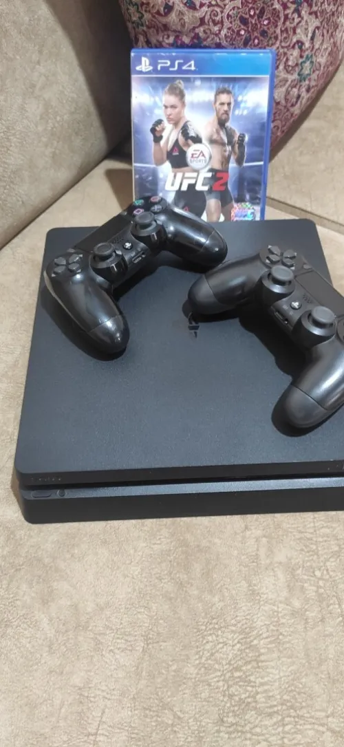 PlayStation 4 slim 500 GB / Online 