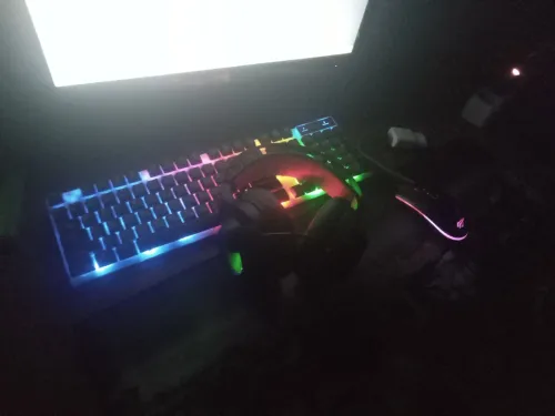 I play on a computer