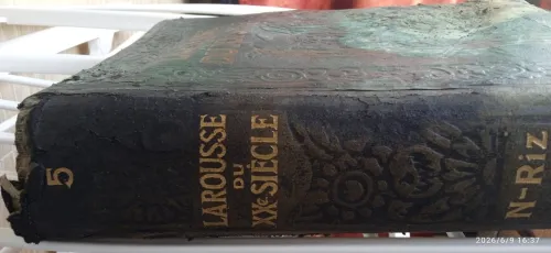 Larousse