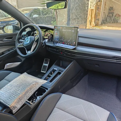 Volkswagen Golf 8 2025 R-Line