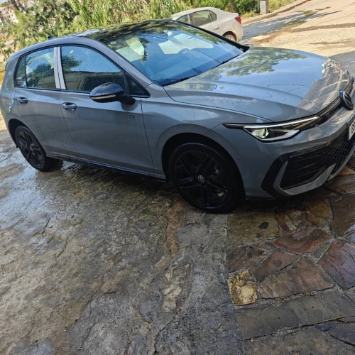 Volkswagen Golf 8 2025 R-Line