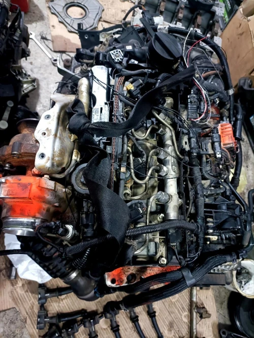 Vend 2 moteur bmw X1 F48