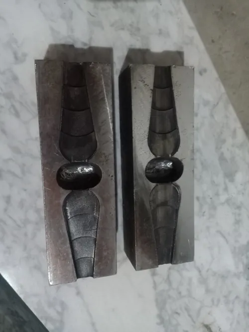 Moule fer forgé
