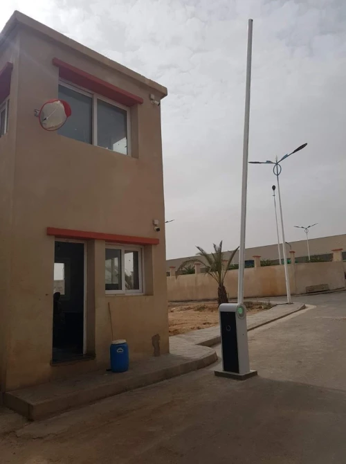 Barrière automatique / barrière électrique  /الحاجز التلقائي