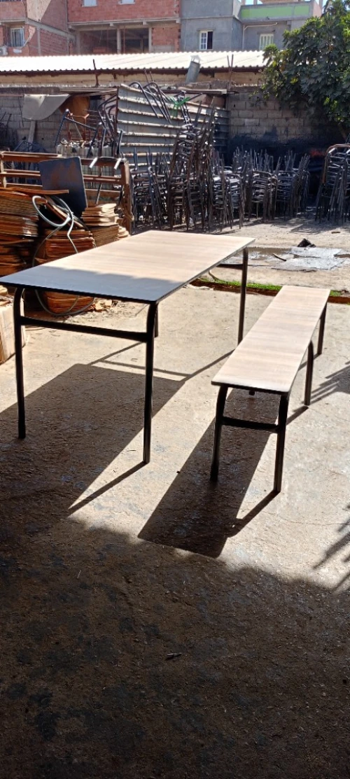 Fabrication chaises et table scolaire et créches 