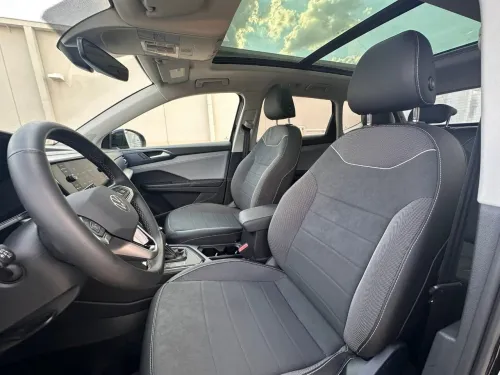 Volkswagen Taos 2024 SE Black 