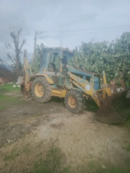 Caterpillar Retrochargeur 2012