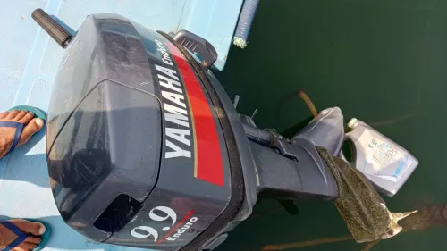 4.80+yamaha 9.9 + remorque