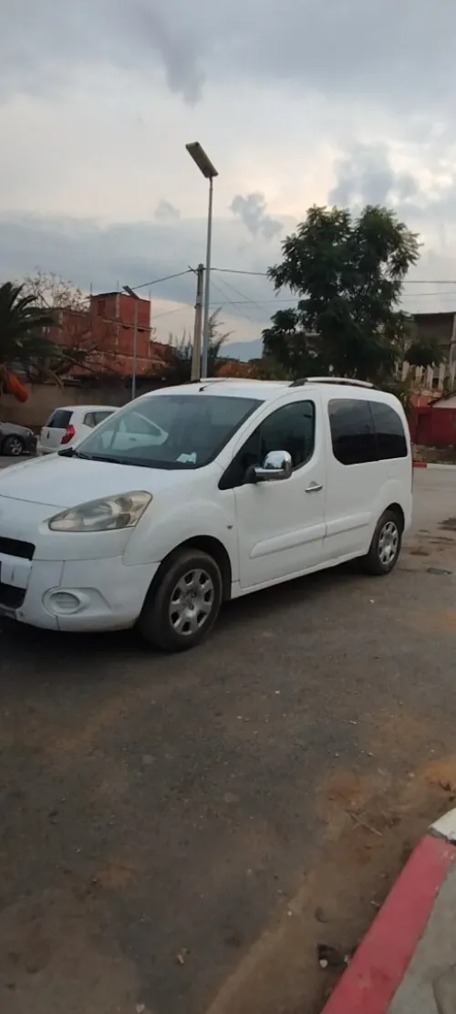 Peugeot Partner 2013 Tepee Allure 