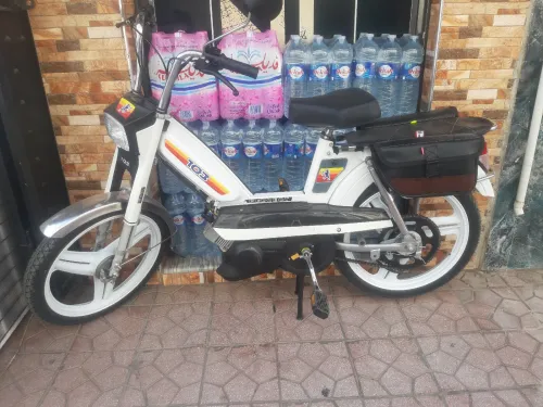 Peugot 103 mvl 2025