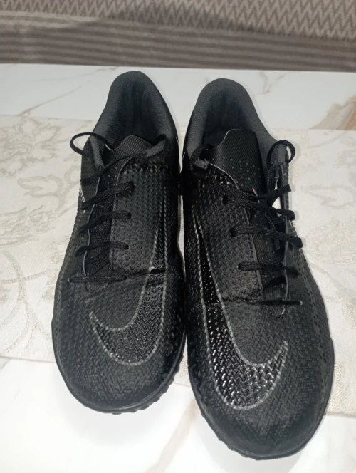Chossures de foutball nike PHONTOME GT 