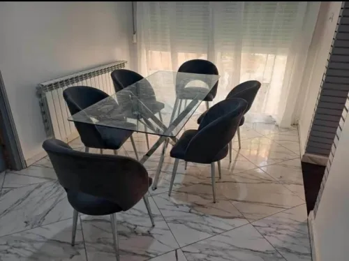 TABLE SALLE À MANGER 