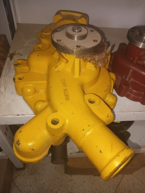 Pompe à eau komatsu
